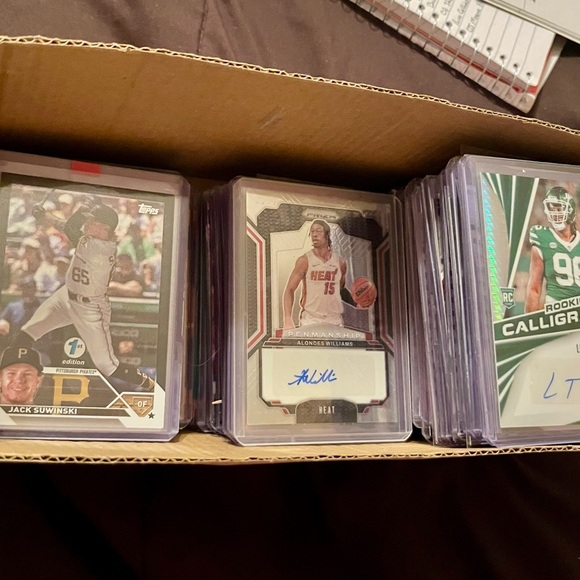 Large Sports Card Collection - Picture 4 of 16